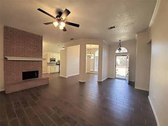 2nd image of 2717 High Pointe Blvd