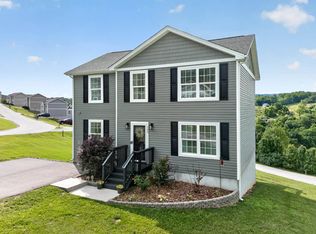 120 Prairie View Ln, Pembroke, VA 24136