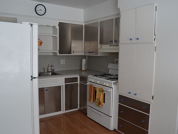 4th image of 3384 Dean Lake Ave NE