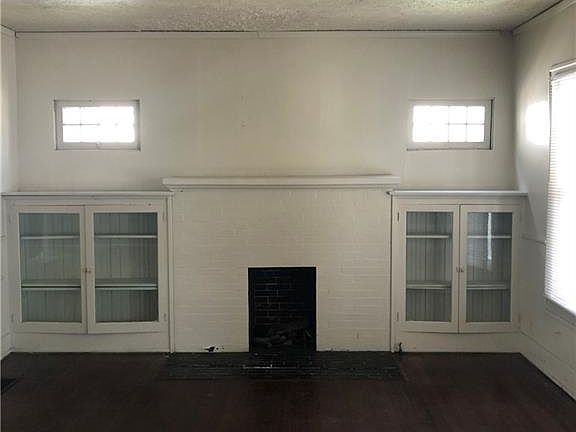 4th image of 214 N Tremont St
