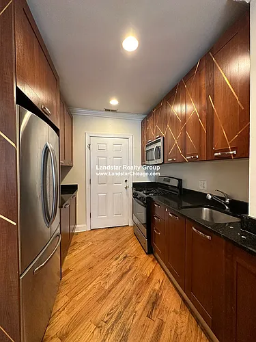 2248 W Morse Ave #1 Photo 1