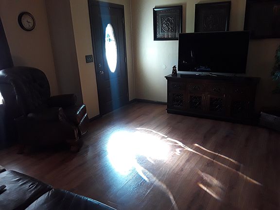 5th image of 200 E Broadway St