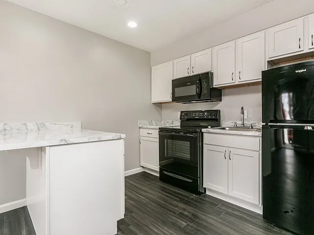 Eastview Apartments — Photo 19
