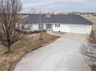 15890 Linwood Rd, Bonner Springs, KS 66012