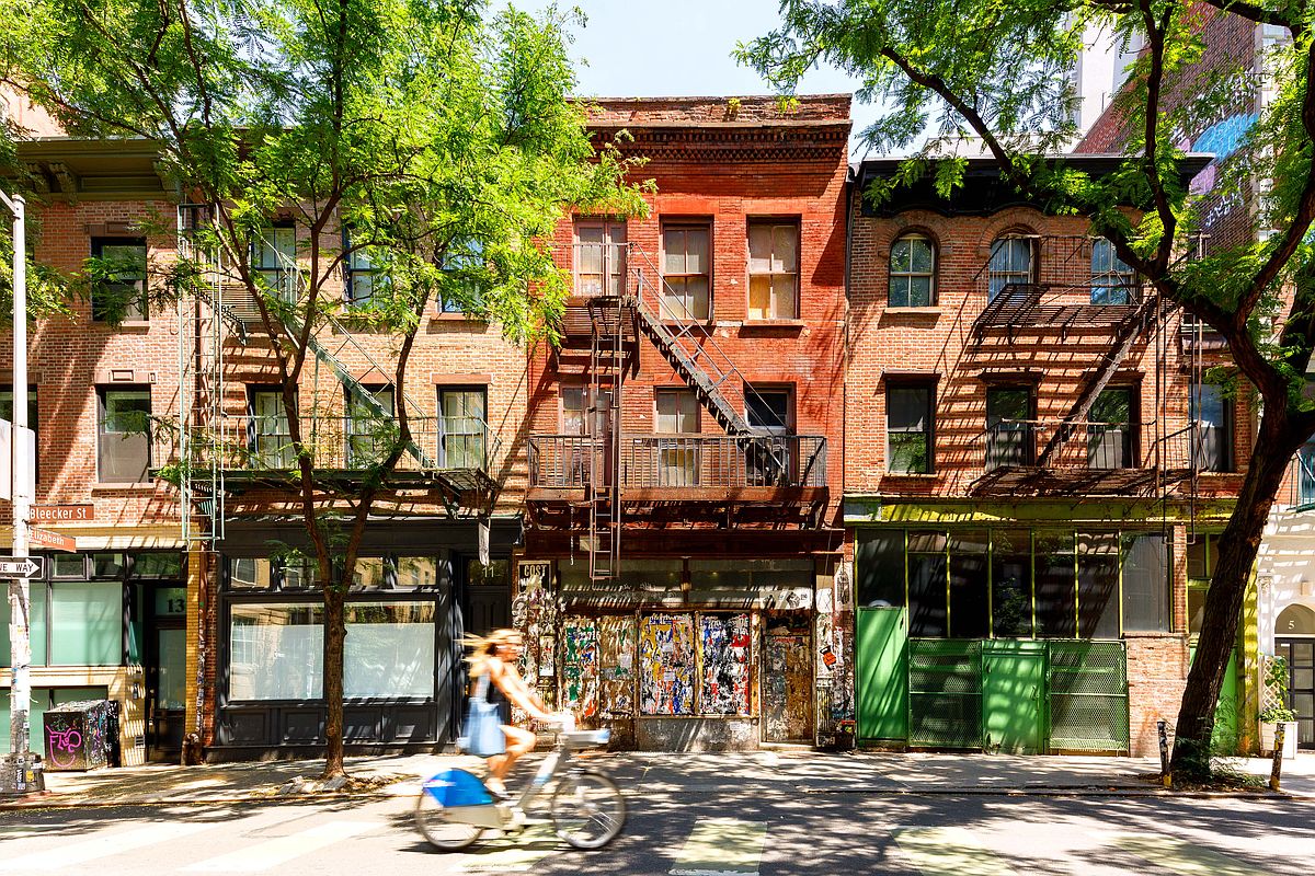 9 Bleecker Street