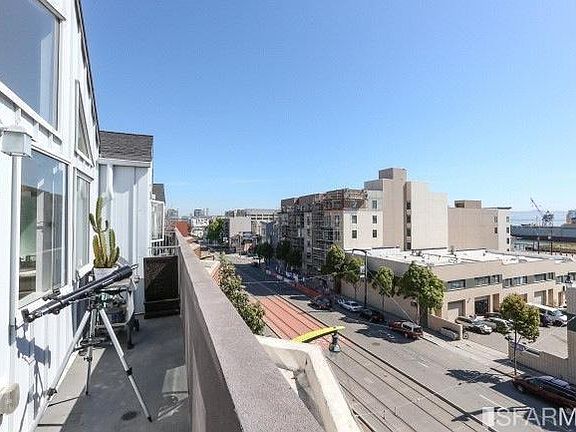 4th image of 638 19th St Unit 13