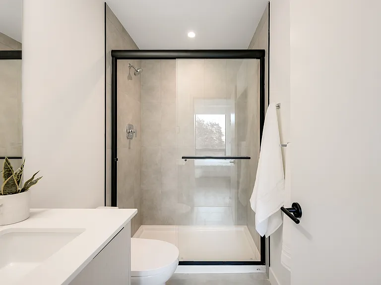 612 Constance Ave — Photo 12