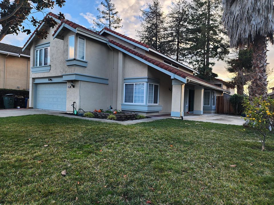1st image of 33032 Regents Blvd