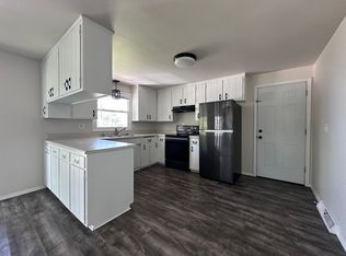 2746 Nicolet Dr, Green Bay, WI 54311