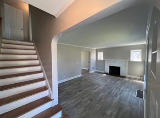 637 Stone Rd, Rochester, NY 14616