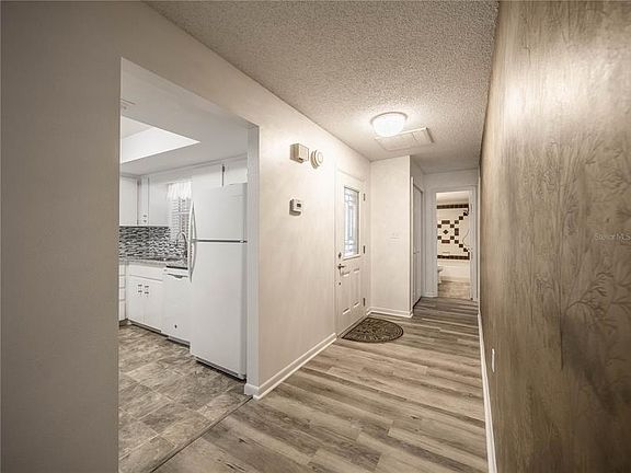 3rd image of 555 Villa Vista Blvd