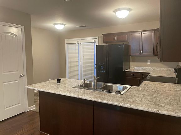 4th image of 375 Sam Houston Cir #375