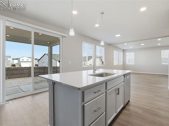 3rd image of 471 Atchison Way