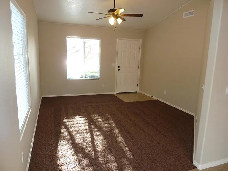 477 N 300 W — Photo 5