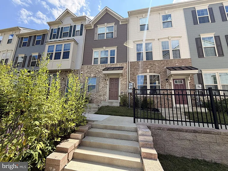9827 Posterity Ln — Photo 1