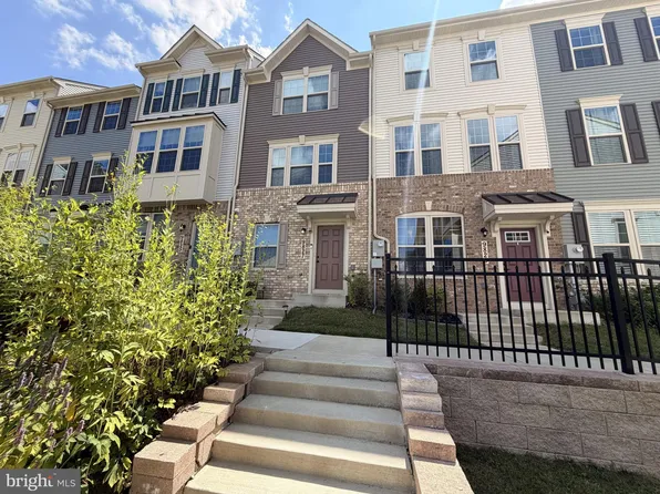 9827 Posterity Ln, Montgomery Village, MD 20886