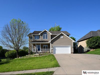 805 W Centennial Rd, Papillion, NE, 68046