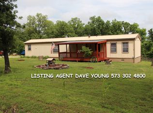 24621 Blue Waters Rd., Versailles, MO 65084