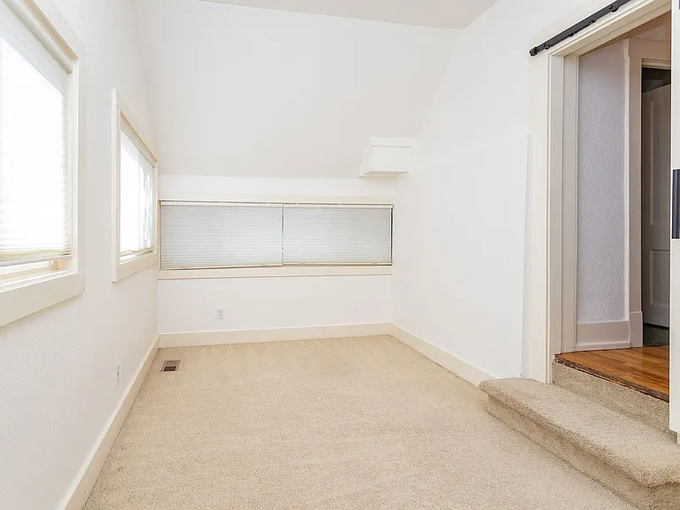 12 W Brookside St — Photo 34