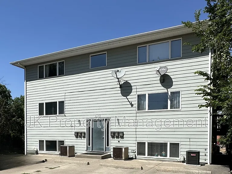 1815 8th Ave N #1 — Photo 1