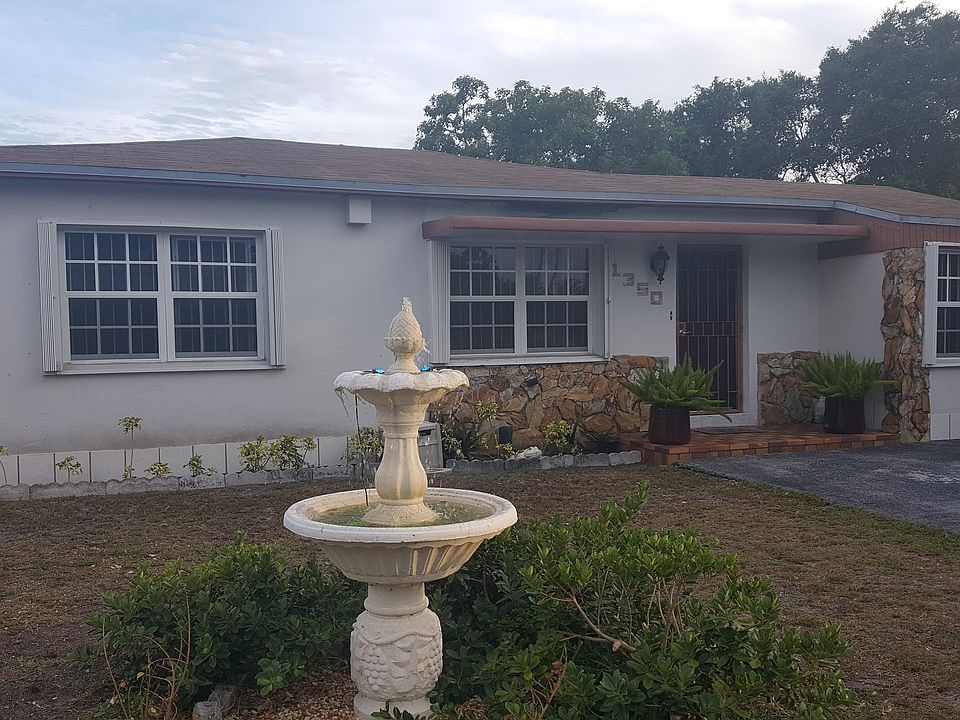 1st image of 1350 NE 134th St