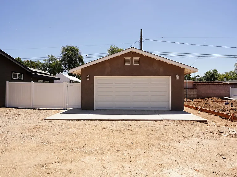 4805 Charlotte Way — Photo 63
