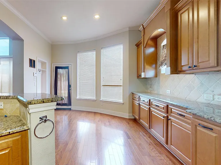 8538 Sunrise Meadow Ln — Photo 11