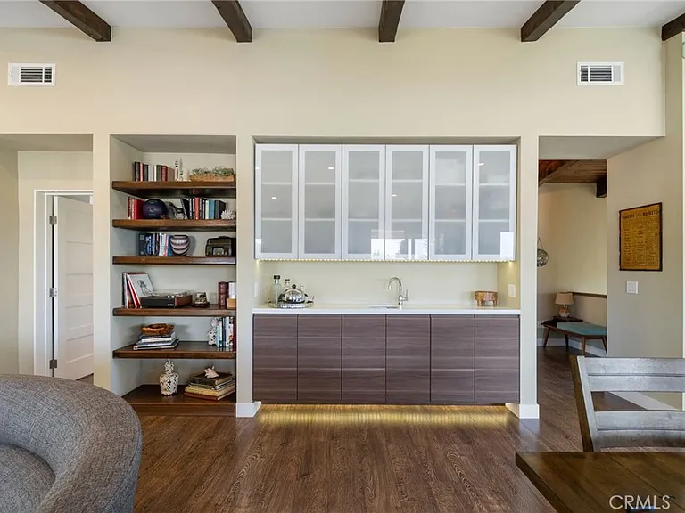 215 Monterey Dr — Photo 12
