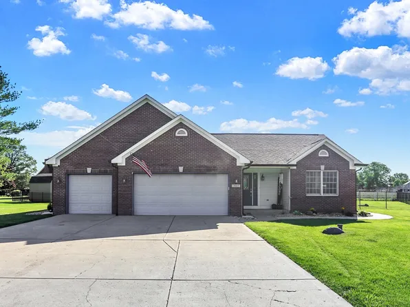 3663 N Hunters Ct, Greenfield, IN 46140