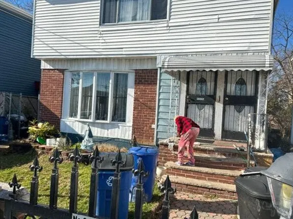 14648 223rd St, Springfield Gardens, NY 11413
