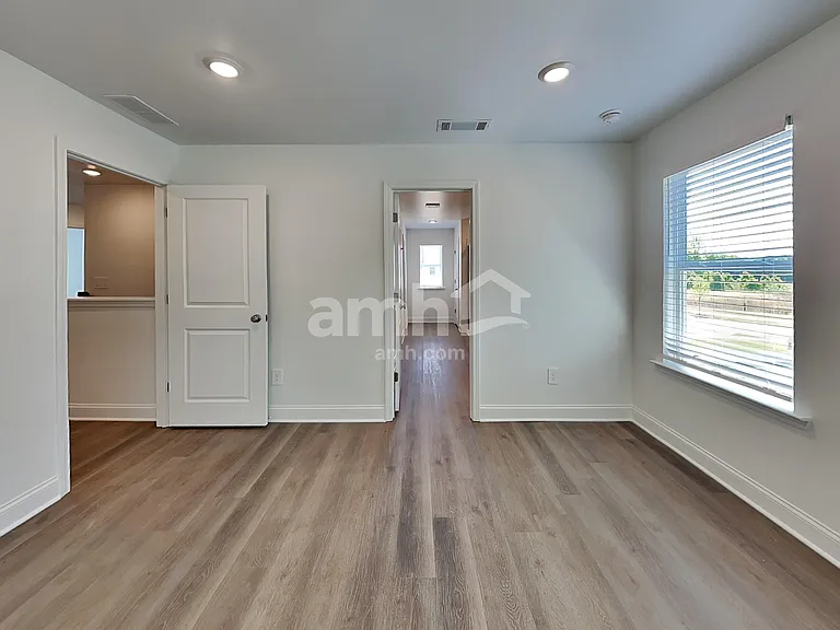 618 Grohmann Path — Photo 7