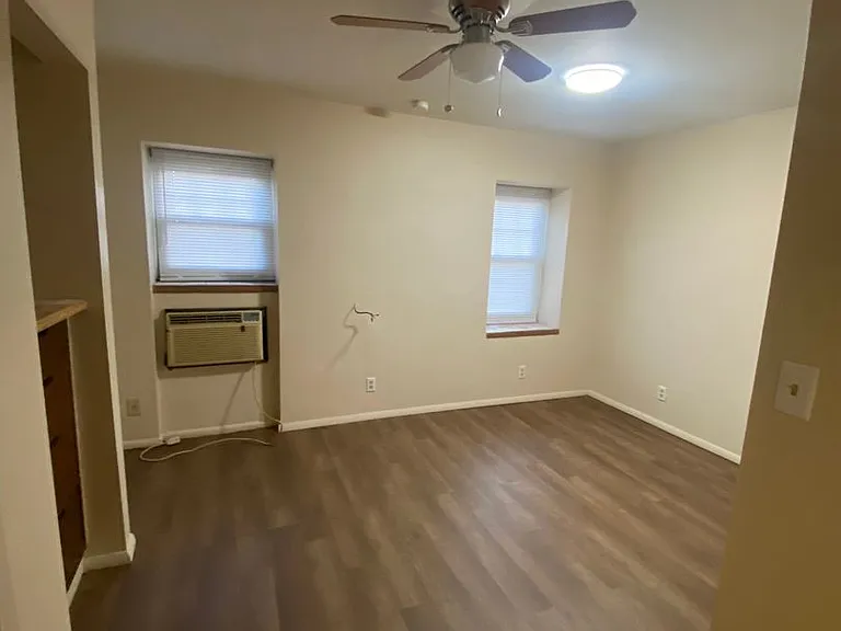 6827 Michigan Ave #8 — Photo 2