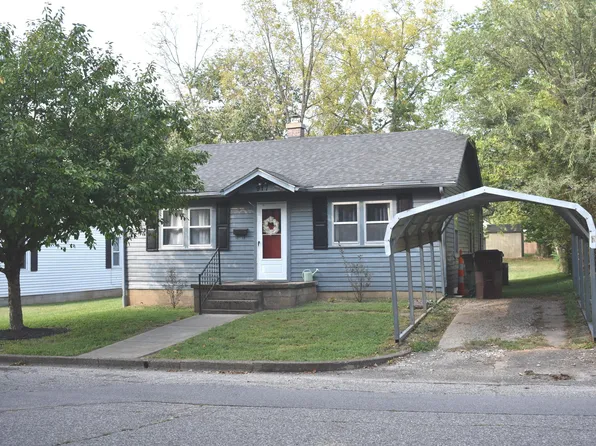 917 W Walnut St, Brownstown, IN 47220