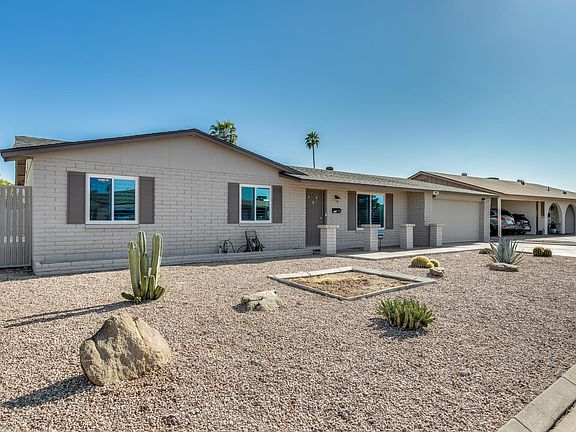 2nd image of 3405 E Paradise Dr