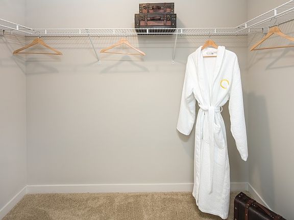 5th image of 190 SE 5th Ave APT 467