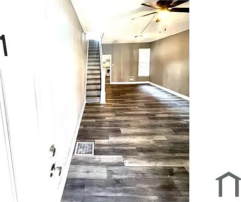 3 bed, 1300 sqft, $1,990 — Photo 4