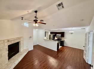 12446 Starcrest Dr APT 204, San Antonio, TX 78216