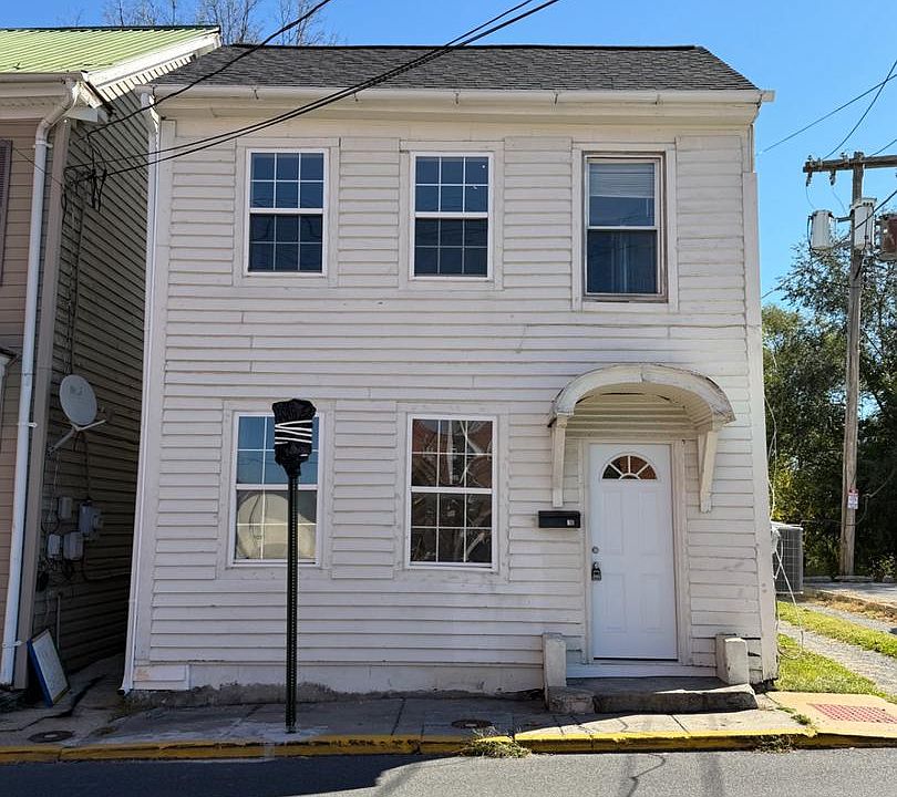 1st image of 115 N Spring St