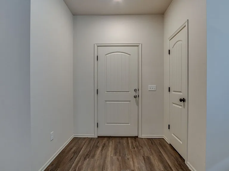 412 Chalk Hill Ct — Photo 6