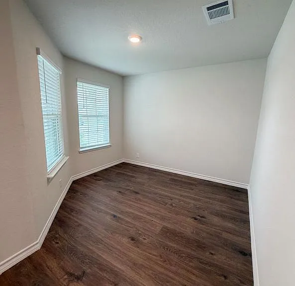 547 Avalon Banks — Photo 16