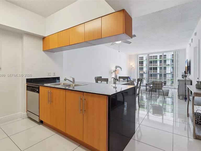 1750 N Bayshore Dr #2805 — Photo 18