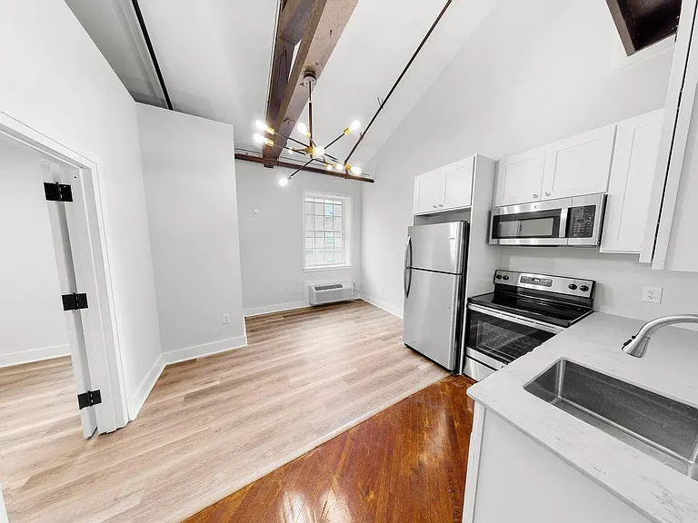Fleetwood Lofts — Photo 24
