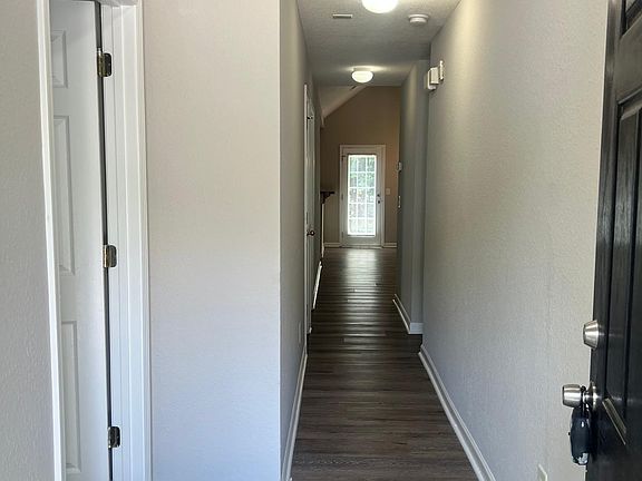 2nd image of 4649 Ravenwood Loop