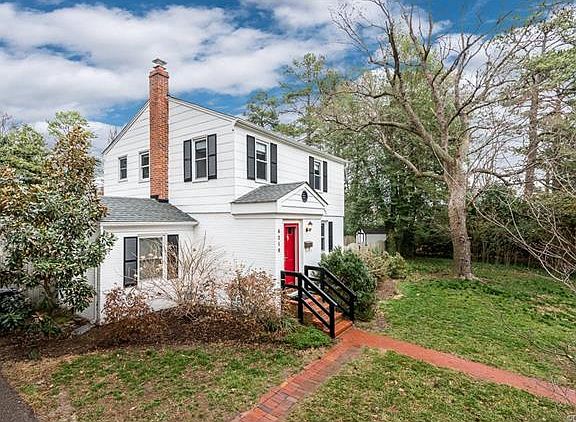 3rd image of 6218 Dustin Dr