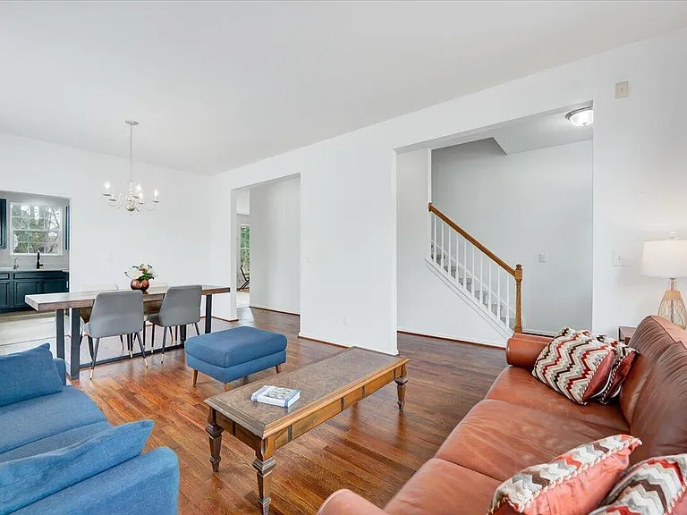 1005 Martin Bench Ct — Photo 17