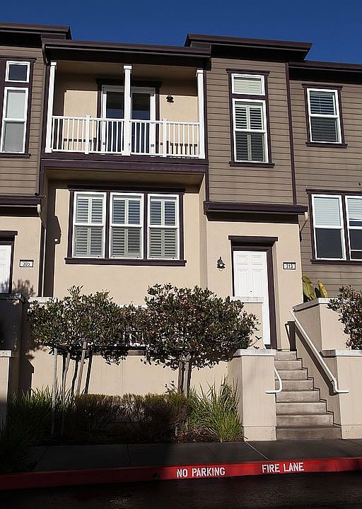 2nd image of 313 Marina Village Rd