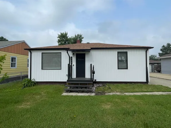433 16th St NW, Minot, ND 58703