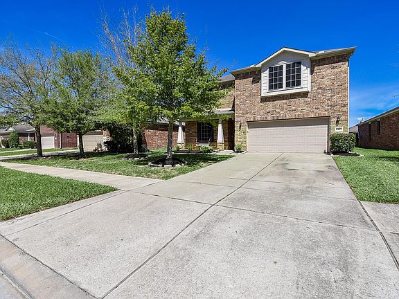 3rd image of 8207 Running Brook Ln