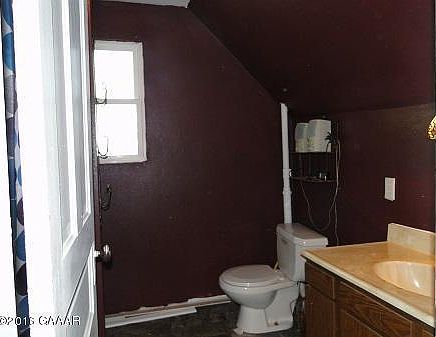 1st image of 609 Wollan St