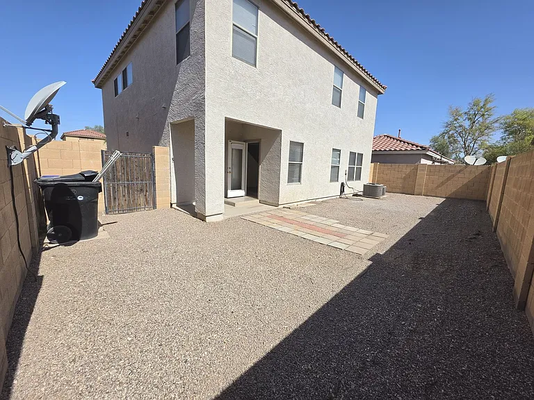 1137 S Fargo Ct — Photo 3